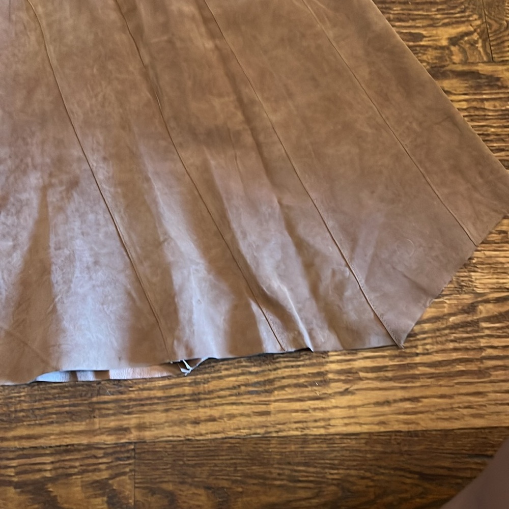 Tan leather skirt - Picture 3 of 5
